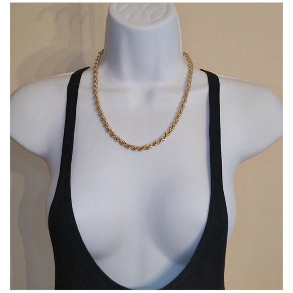 VINTAGE Monet Solid Yellow Gold Tone Necklace - Picture 1 of 4